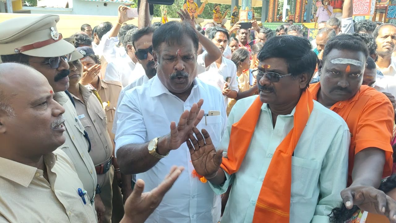 வடலூர் – இந்து சமய அறநிலையத்துறையினர்களுக்கும், பொதுமக்களுக்கும் இடையே வாக்குவாதம் தள்ளுமுள்ளு
