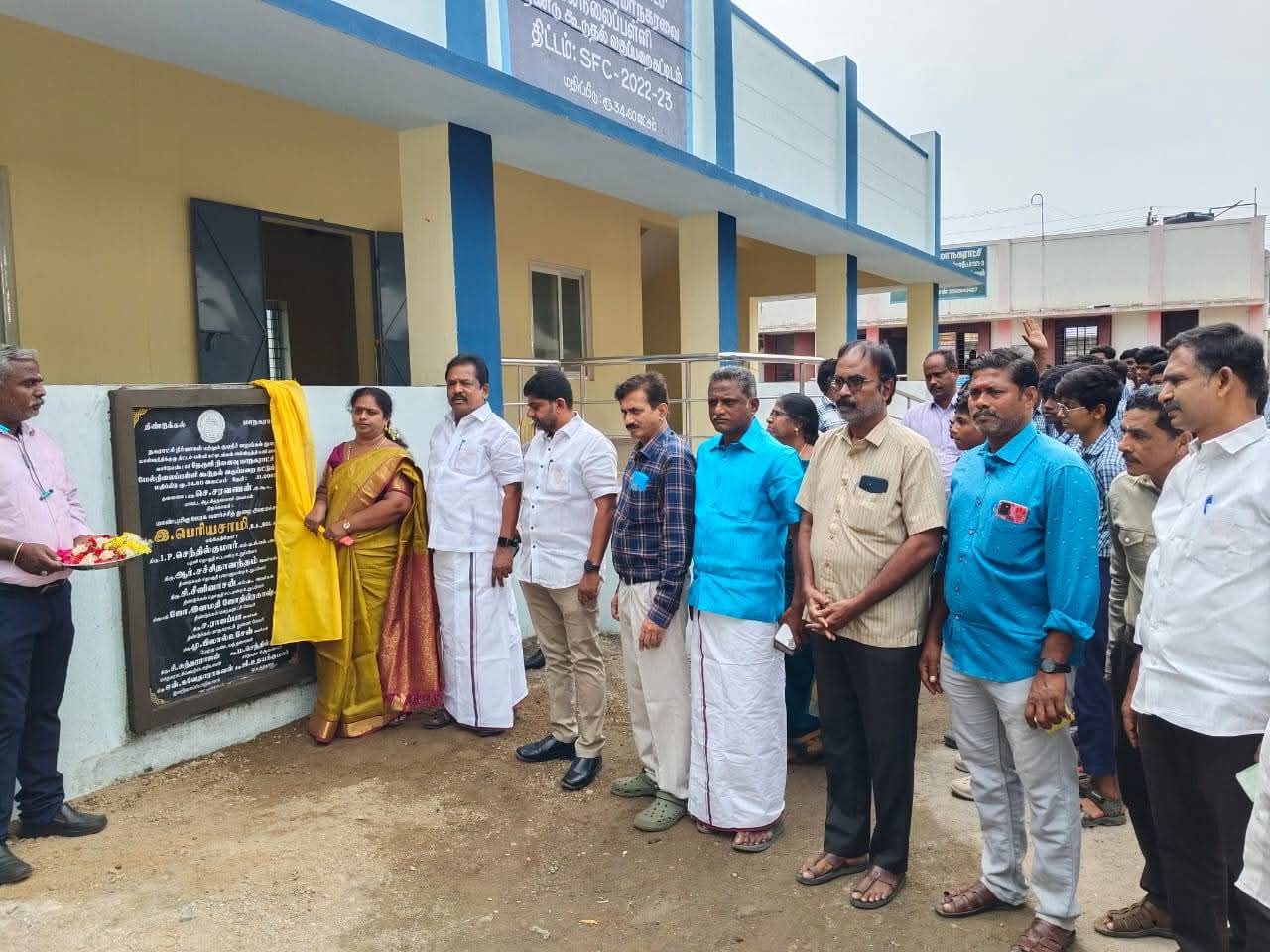 கூடுதல் வகுப்பறை கட்டிடங்களை திறந்து வைத்த திண்டுக்கல் மேயர் இளமதி ஜோதிபிரகாஷ்