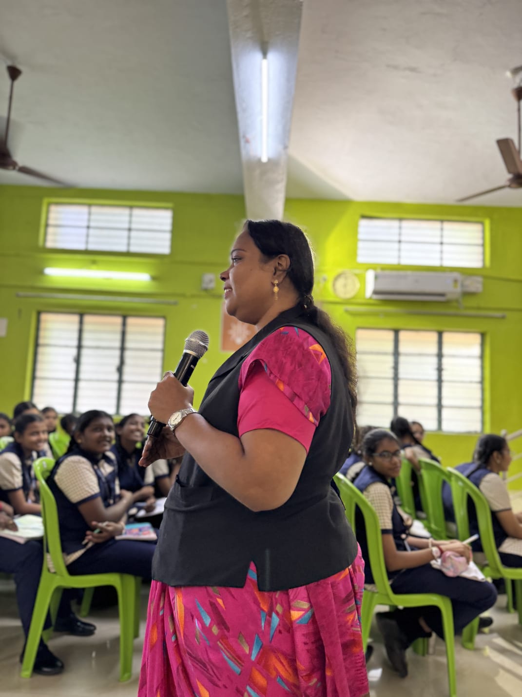 மதுரையில் பள்ளி மாணவர்களுக்கு போக்சோ சட்டம் குறித்த விழிப்புணர்வு நிகழ்ச்சி