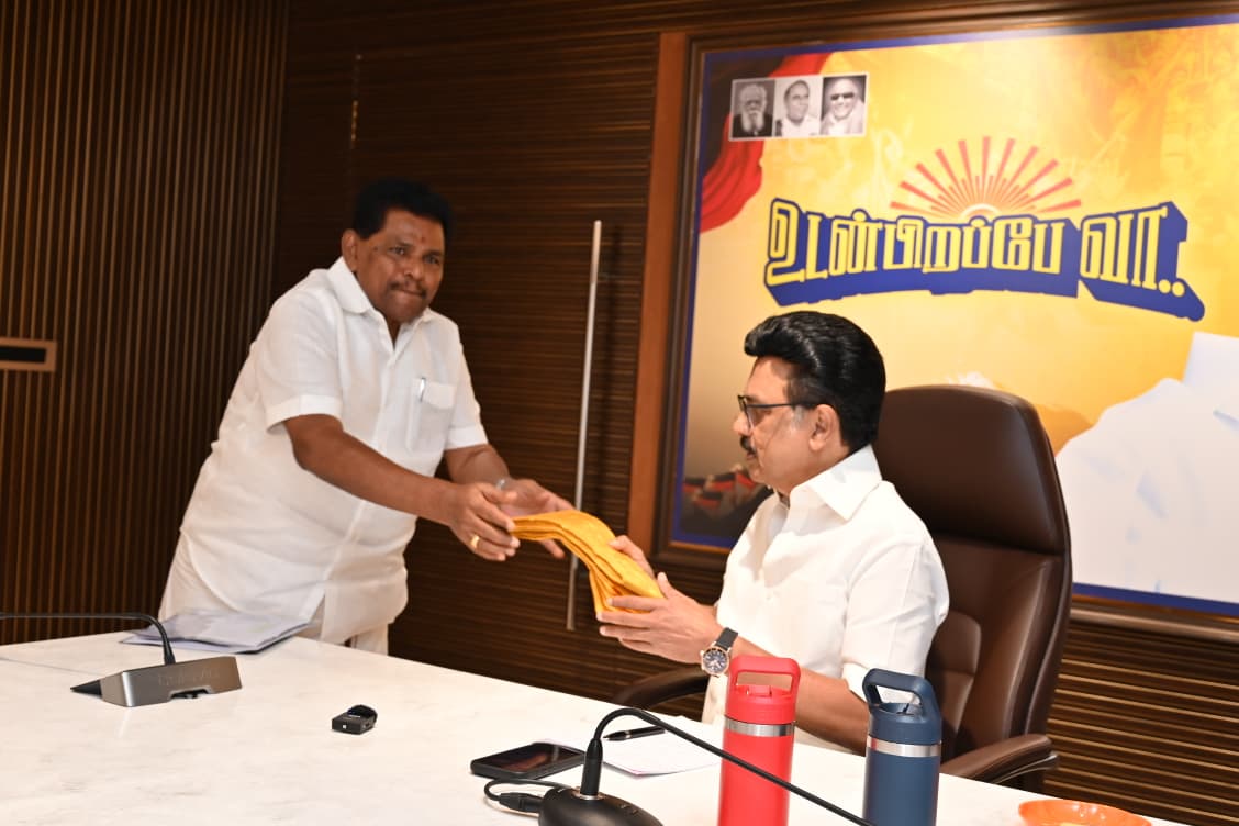 சென்னை அண்ணா அறிவாலயத்தில் முதலமைச்சர் ஸ்டாலின் ஓட்டப்பிடாரம் இளையராஜா உள்பட முக்கிய நிர்வாகிகளுடன் கலந்துரையாடல்