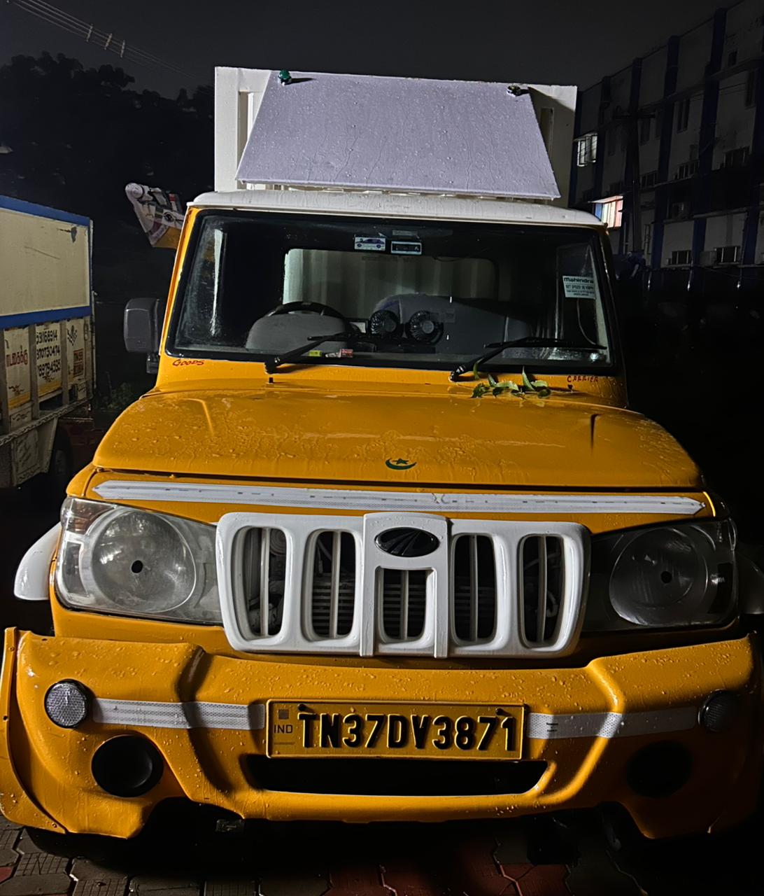 15 லட்சம் மதிப்புள்ள பீடி இலை பறிமுதல்