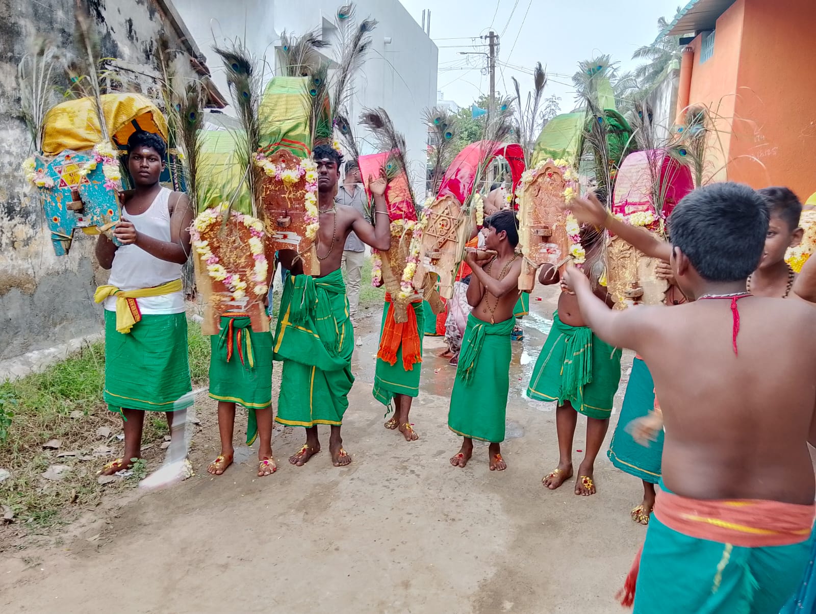 தென்னல் அண்ணா அண்ணா முருகன் ஆலயத்தில் தைப்பூசத்தை முன்னிட்டு முருகப்பெருமானுக்கு சிறப்பு அபிஷேகம்