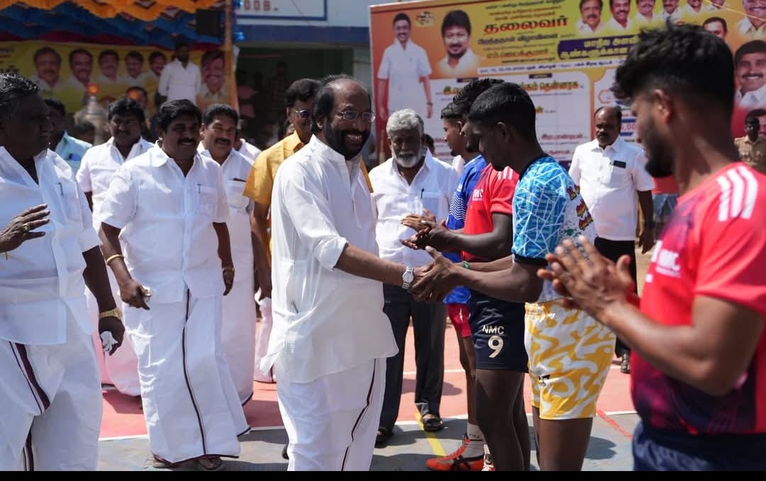 கூடலூரில் திமுக சார்பில் மாநில அளவிலான கபடி போட்டி- துவக்கி வைத்த திருச்சி சிவா எம்பி