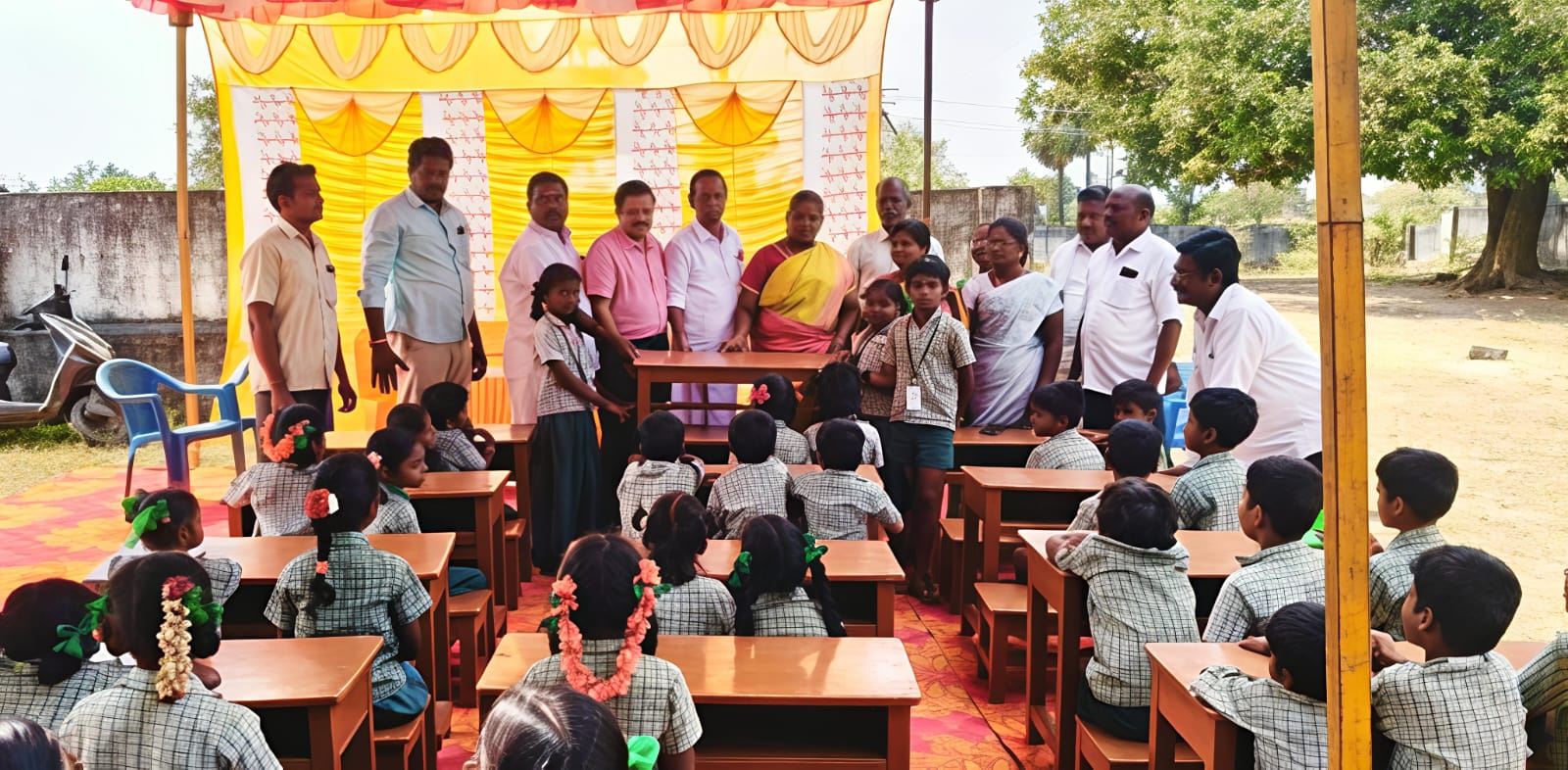 கற்றல் வசதியுடன் கல்வி திட்டம்  சிறுதாமூர் ஸ்ரீ ஸ்ரீனிவாசர் அறக்கட்டளை சாதனை