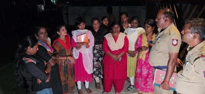 தாராபுரத்தில்சி எஸ்ஐ ஏ என் எம் செவிலியர் பயிற்சி பள்ளி முற்றுகை