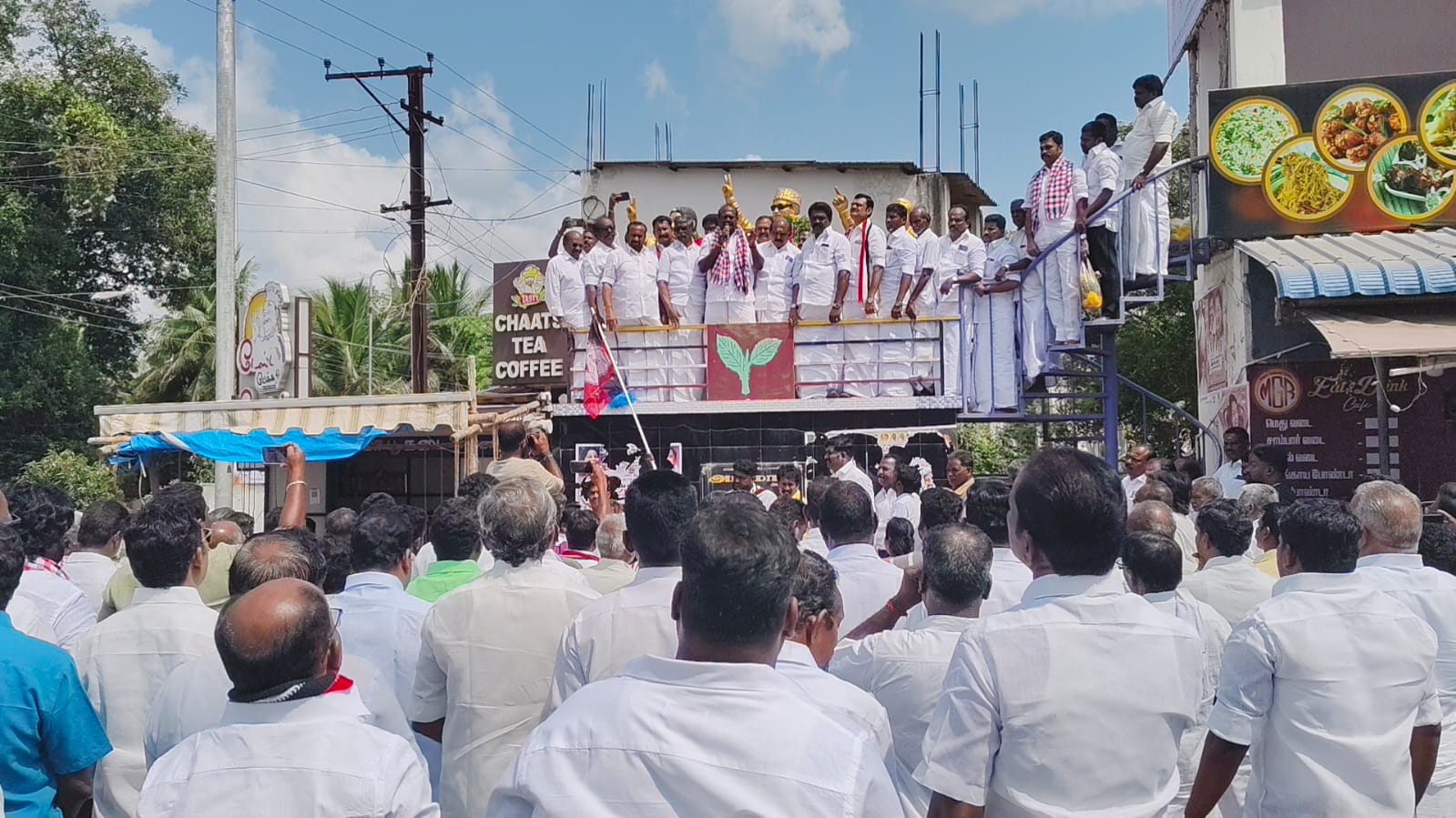 பட்டுக்கோட்டையில் அதிமுக சார்பாக, மறைந்த முதல்வர் ஜெயலலிதாவின் 78 வது பிறந்த நாள் விழா
