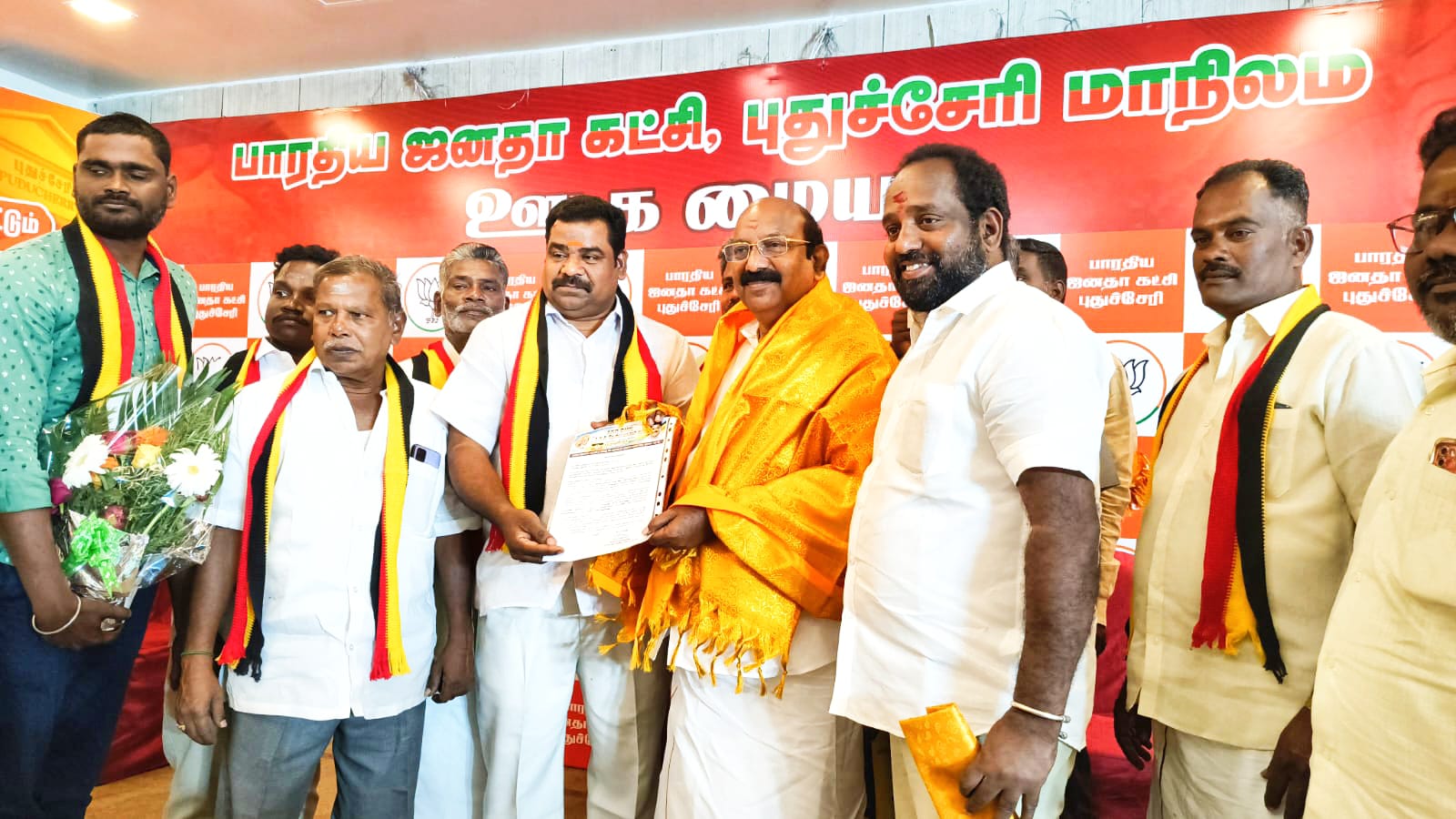 புதுச்சேரிக்கு N DA கூட்டணிக்கு ஏ.கே.ஆர். தேசிய மக்கள் கட்சி நிபந்தனையற்ற ஆதரவு