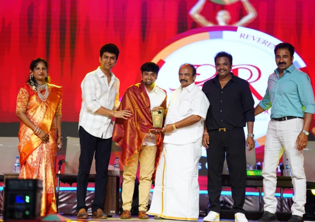 கம்பம் ஆர் ஆர் இன்டர்நேஷனல் பள்ளியில் 10 ஆம் ஆண்டு விழா