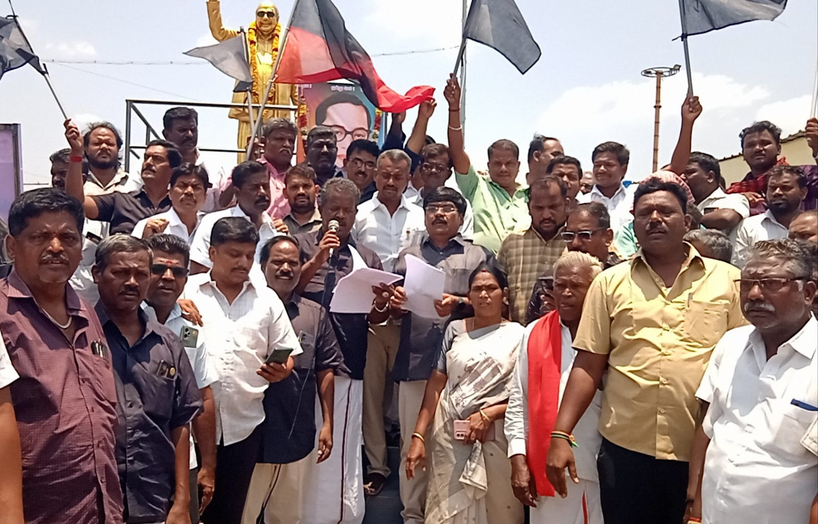 மத்திய அரசின் தொகுதி மறுவரையறையை கண்டித்து துறையூர் திமுக கூட்டணி சார்பில் நகல் எரிப்பு போராட்டம்