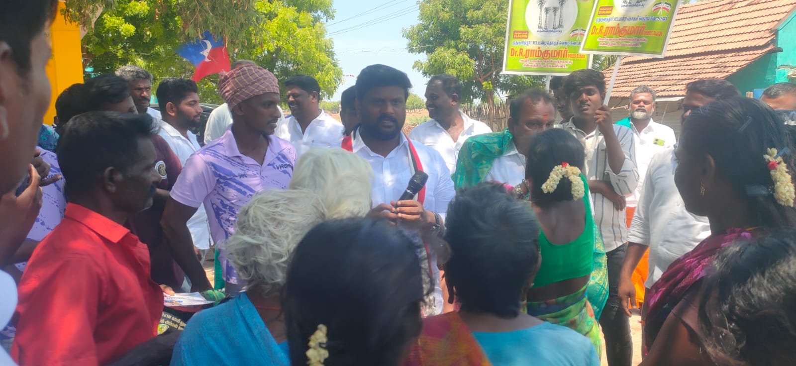 முதுகுளத்தூர் சட்டமன்றத் தொகுதியில்  அஇபுதமமுக வேட்பாளர் ராம்குமார் தீவிர தேர்தல் பிரச்சாரம்