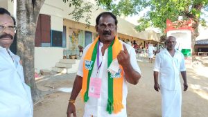 திருவாரூர் சட்டமன்ற பாஜக வேட்பாளர் கோவி. சந்துரு வாக்கு பதிவு செய்தார்