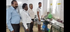 மந்தவெளி அரசு மேல்நிலைப் பள்ளி வாக்குச்சாவடியில் மண்டல உதவி ஆணையாளர்  திடீர் ஆய்வு