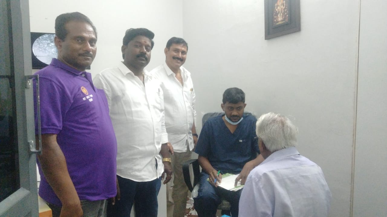 கும்பகோணம் ஹோலி டவுன் ரோட்டரி சங்கம் சார்பில் இலவச தோல் மற்றும் காது மூக்கு தொண்டை சிகிச்சை முகாம்