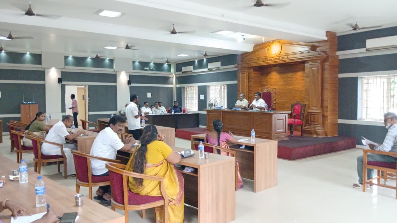 தாராபுரம் நகராட்சியில் அவசர கூட்டம்