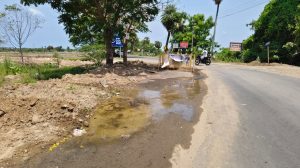 திட்டச்சேரியில் கொள்ளிடம் கூட்டுக் குடிநீர் குழாயில் உடைப்பு சரி செய்யப்படுமா?தண்ணீர் வீணாக்கி செல்வதால் பொதுமக்கள் வேதனை