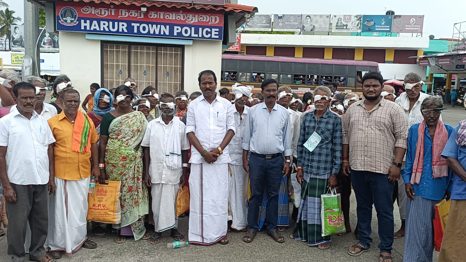 இலவச கண் பரிசோதனை முகாம்