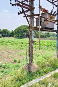 திருமருகலில் ஆபத்தான நிலையில் உள்ள மின்மாற்றி அகற்றப்படுமா?