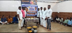 தருமபுரியில் சர்வதேச உரிமைகள் கழக நிறுவனத் தலைவர் பேராசிரியர் டாக்டர் எஸ். சுரேஷ் கண்ணன் பிறந்தநாள் விழா – அன்னதானம் வழங்கி கொண்டாட்டம்