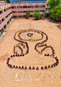 கோவை புதூர் ஆஸ்ரம் மெட்ரிக் பள்ளியில் சர்வதேச யோகா தின விழா