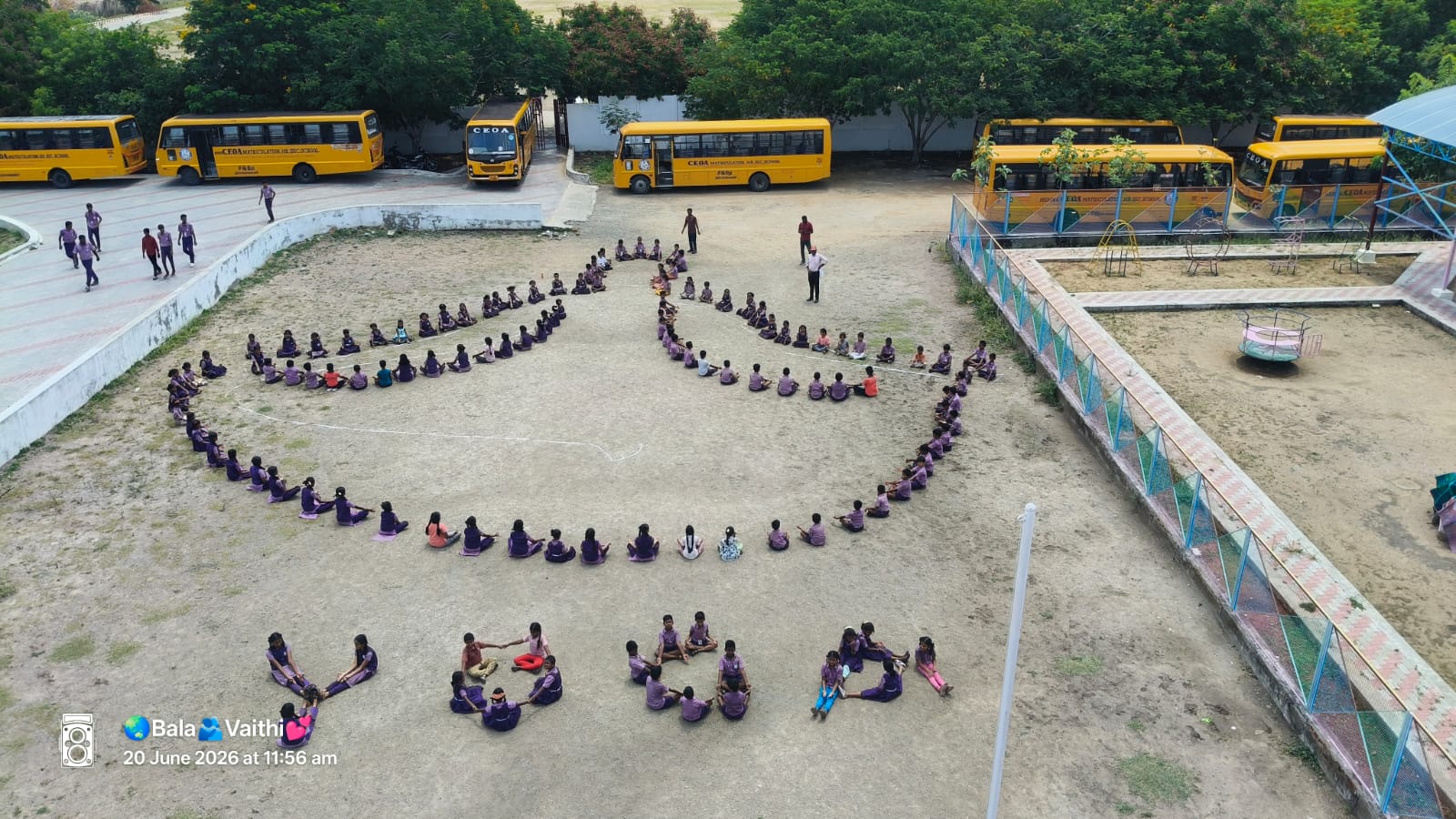 திருவாரூரில் பதஞ்சலி யோகா பேரவை சார்பில் 50க்கும் மேற்பட்டோர் யோகாசனம்