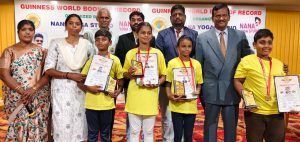 கோவையில் நடைபெற்ற யோகா மாரத்தான் கின்னஸ் உலக சாதனை புத்தகத்தில் இடம் பிடித்து கவனம் ஈர்ப்பு