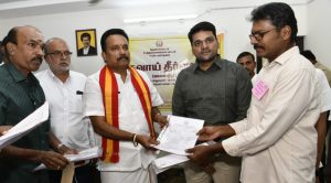 உத்தமபாளையம் தாலுகா அலுவலகத்தில் பயனாளிகளுக்கு பட்டா மாறுதல் உத்தரவு