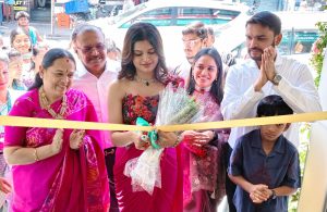 கோவையில் ஸ்டைலோரி; தனது முதல் கிளையை துவக்கியுள்ளது புதிய கிளையை பிரபல நடிகை சஞ்சனா திறந்து வைத்தார்