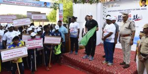 தேனியில் உலக போதைப் பொருள் தடுப்பு தின ஊர்வலத்தை தொடங்கி வைத்த மாவட்ட கலெக்டர்