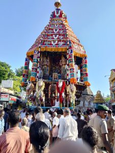வில்லியனூரில் வரதராஜப் பெருமாள் கோயில் தேரோட்டம்  – அமைச்சர்கள், துணைநிலை ஆளுநர் பங்கேற்பு