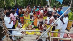 வடுகப்பட்டி அருள்மிகு வீரிய காரி பெருமாள் சுவாமி திருக்கோயிலில்  மகா கும்பாபிஷேகம் கோலாகலம்