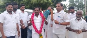 பாறைப்பட்டி கிராமத்தில் பொதுமக்களுக்கு நன்றி தெரிவித்த எம்.எல்.ஏ. கருப்பையா