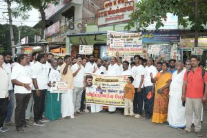 வீ த லீடர்ஸ்’ சார்பில் விழிப்புணர்வு பேரணி நடைபெற்றது