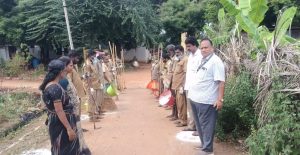 உத்தமபாளையம் அருகே துப்புரவு பணி அதிகாலையில் ஆய்வு