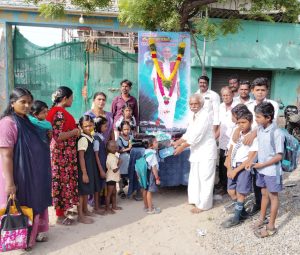 கர்மவீரர் காமராஜரின் 124வது பிறந்தநாள் விழா: பள்ளி மாணவர்களுக்கு கல்வி உபகரணங்கள் வழங்கல்