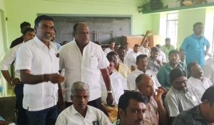 அந்தியூரில் தற்காலிக கடைகளுக்கான ஏலம் ரத்து