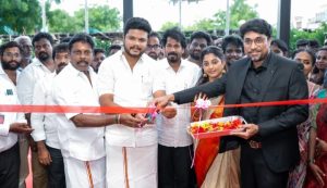 தஞ்சாவூரில் ஒரு பணியாளருடன் ஐடி நிறுவனத்தை துவங்கி,  சுமார் 7 ஆயிரம் நபர்களுக்கு வேலை வாய்ப்பு அளிக்கும் “HAMLY TOWERS” ஐடி பார்க் தொடங்கப்பட்டது