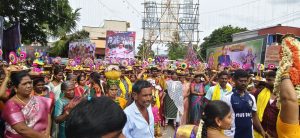 கடத்தூர் அருகே உள்ள தாளநத்தம் கிராமத்தில் ஸ்ரீ மாரியம்மன் ஸ்ரீ காளியம்மன் தேர் திருவிழா