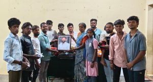 ஆவத்துவாடி சூர்யா ரசிகர் நற்பணி மன்றத்தினர் ஆதரவற்றோர் குழந்தைகளுக்கு நலத்திட்ட உதவிகளை வழங்கினார்