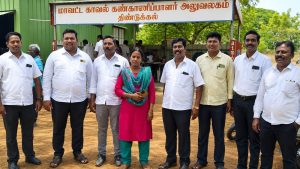 திண்டுக்கல் மாவட்ட காவலர் கண்காணிப்பாளர் அலுவலகத்தில்  வழக்கறிஞர் சங்கம் சார்பாக புகார் மனு