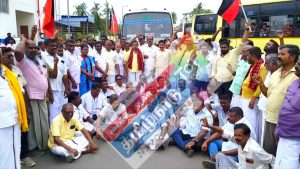 சட்டமன்ற எதிர்கட்சி தலைவர் உதயநிதி ஸ்டாலின் கைது செய்யப்பட்டதை கண்டித்து மன்னார்குடியில் திமுகவினர் சாலை மறியல்