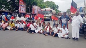 உதயநிதி கைதை கண்டித்து துறையூரில்  திமுகவினர் சாலை மறியல் ஆர்ப்பாட்டம்
