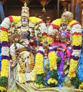 மதுரை மீனாட்சி அம்மன் கோவில் ஆவணி மூலத் திருவிழா: கருங்குருவிக்கு உபதேசம் அளித்த சிவபெருமான்