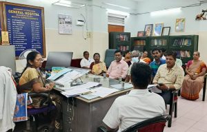 காரைக்கால் அரசு பொது மருத்துவமனையில் காலிப் பணியிடங்களை நிரப்பக் கோரிக்கை