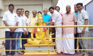 புதுவைத் தமிழ்ச் சங்கத்தில்  திருவள்ளுவர் சிலைக்கு மாலை அணிவித்து திருக்குறள் கூறும் நிகழ்ச்சி