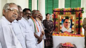 காரைக்கால் மாவட்ட ஆட்சியர் அலுவலகத்தில் ராஜீவ் காந்தி பிறந்தநாள் விழா