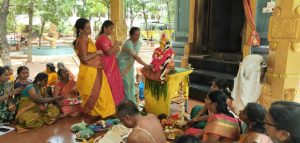 கம்பம் ஸ்ரீ ஆதி சுஞ்சனகிரி மகளிர் கல்லூரியில் வரலட்சுமி பூஜை