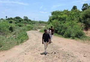 சோமண்டார்குடி பகுதியில்கோமுகி ஆற்றின் குறுக்கே உயர்மட்ட பாலம் அமைப்பதற்கு நடவடிக்கை எடுக்க வேண்டும்