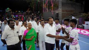 சந்தன மாரியம்மன் கோவில் கொடை விழா-கபடி போட்டி மேயர் ஜெகன் துவக்கி வைத்தார்