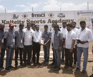 குண்டடத்தில் கோலாகலமாக நடைபெற்ற Knitcity Autocross 2026 இருசக்கர Dirt Race-ல் 100-க்கும் மேற்பட்ட வீரர்கள் பங்கேற்பு.