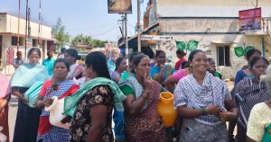 துறையூர் கீழநடுவலூரில் குடிநீர் வழங்காததால் ஊராட்சிமன்ற அலுவலகம் முற்றுகை